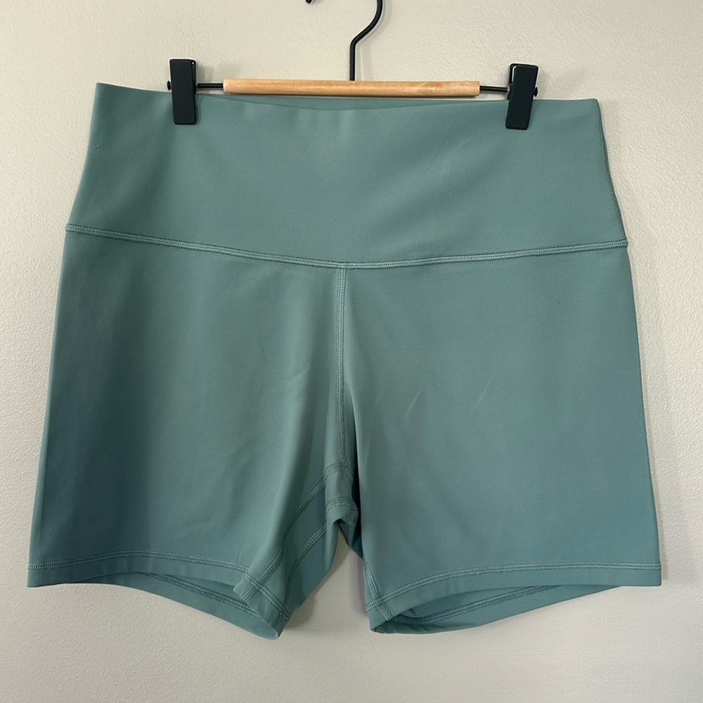 Lululemon Align Short 6”‎ sz 14